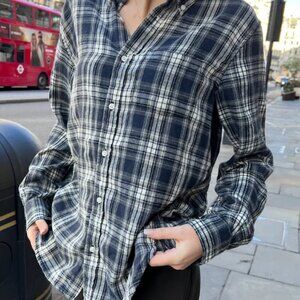 brandy melville navy blue and white button down hazel flannel small